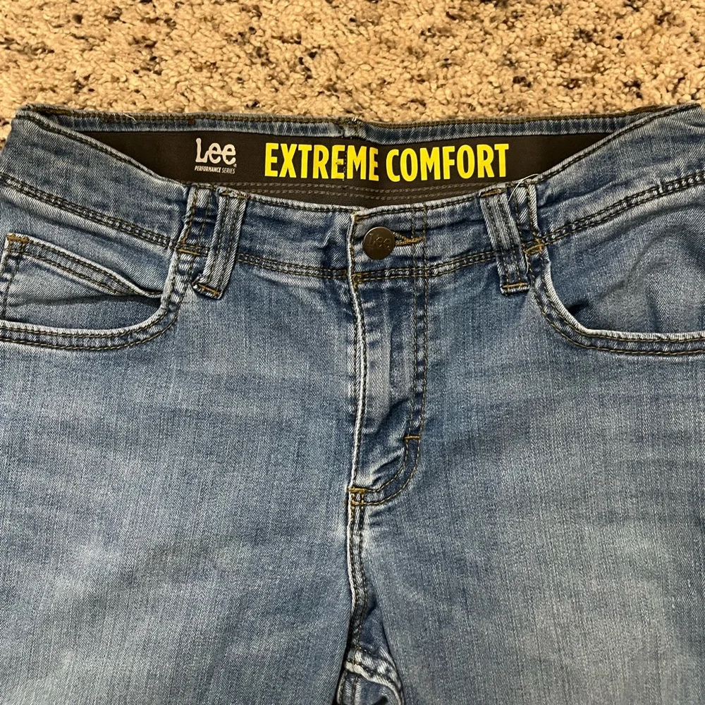 Lee Extreme Comfort Boys Jeans Size 14 | Straight Leg | Light Blue Denim - Picture 3 of 5